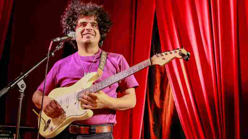 Watch Helado Negro Perform 'Pais Nublado' Live In The Studio